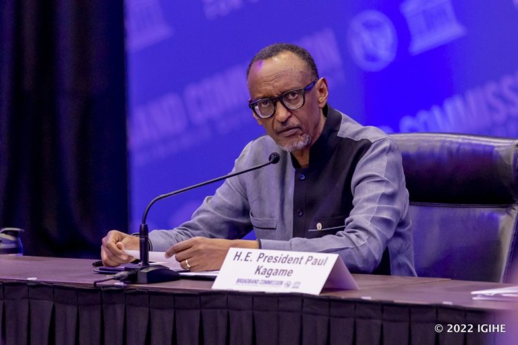 Perezida Kagame yagaragaje internet ihendutse nk’igisubizo ku bibazo byinshi Isi ihura nabyo
