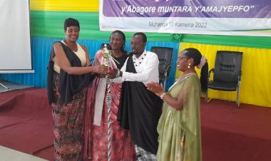 Amajyepfo : Ba mutima w’urugo  bashimiwe  uruhare  bagize mu kwesa  imihigo.